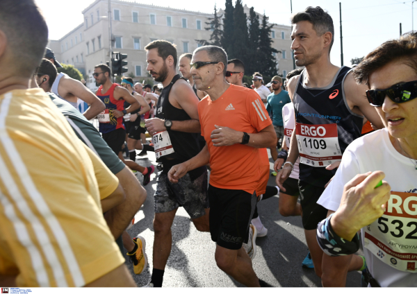 Σε εξέλιξη ο Ημιμαραθώνιος Αθηνών: Πού είναι κλειστοί οι δρόμοι, οι κυκλοφοριακές ρυθμίσεις