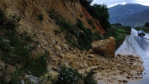 Ηλεία: Κατολισθήσεις σε τρεις κοινότητες - Τι είπε ο δήμαρχος