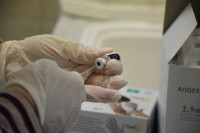 Νέα έρευνα «δείχνει» ότι η τρίτη δόση εμβολίου είναι κρίσιμη για τη μετάλλαξη Όμικρον