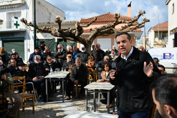 Επίθεση Τσίπρα κατά Μητσοτάκη από τη Μεσσηνία: «Επιλογή της κυβέρνησης η στήριξη των καρτέλ της ενέργειας»