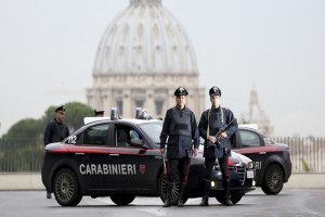 Ιταλία: Πυροβολισμοί έξω από αστυνομικό τμήμα - Δύο τραυματίες