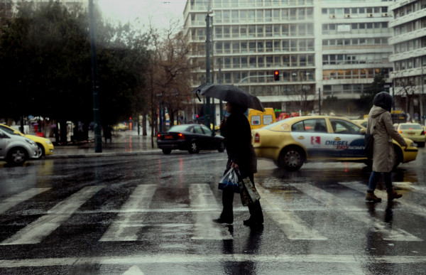 Καιρός σήμερα: Αλλαγή σκηνικού - Βροχές και καταιγίδες σε όλη τη χώρα