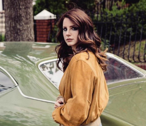 Η Lana del Ray απαντά στην κριτική των ΜΜΕ : Σας αρέσει να διαστρεβλώνετε τα πράγματα