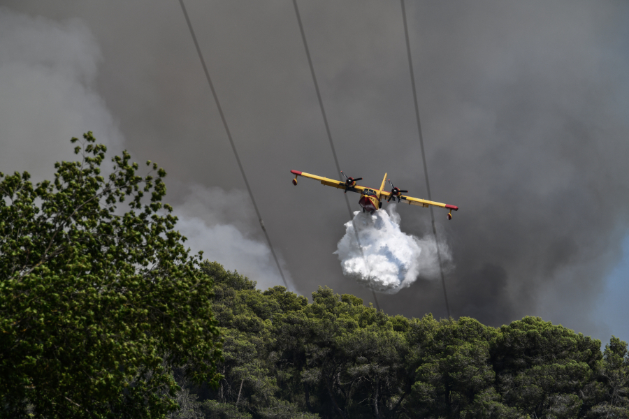 Φωτιά τώρα στη Ρόδο – Μήνυμα από το 112