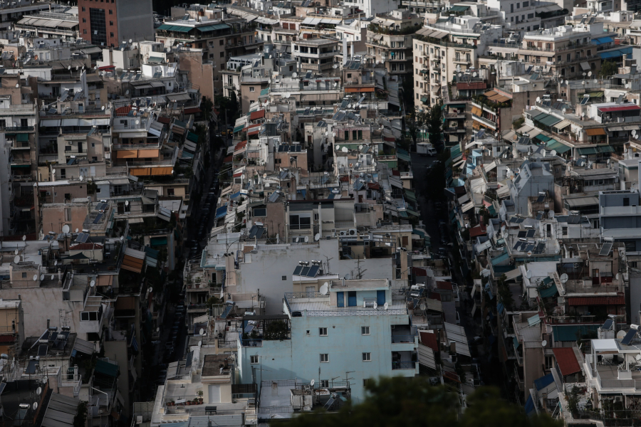 Η εφορία στέλνει χιλιάδες «ραβασάκια» και ζητάει εξηγήσεις