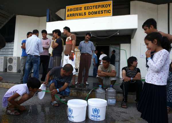 Συμπλοκή στο Κέντρο Φιλοξενίας Ελληνικού με νεκρό μετανάστη