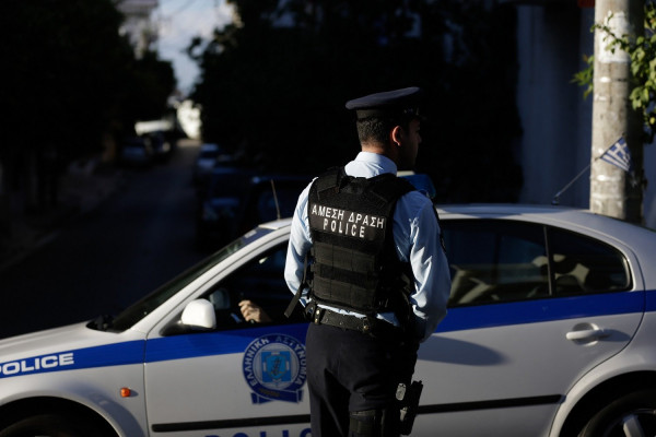 Υπόθεση διαφθοράς και χρηματισμού στο λιμάνι Θεσσαλονίκης: Ο &quot;φαλάκρας&quot;, ο θείος και οι άλλοι - Αποκαλυπτικοί διάλογοι