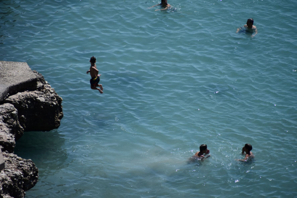 Καιρός-Meteo: Κυριακή με θερμοκρασίες... Ιουλίου και ελαφρύ βοριαδάκι