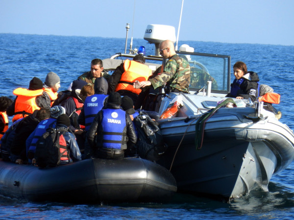 Λέσβος: Σε οριακό σημείο το νησί - Νέα απόβαση προσφύγων - μεταναστών με λέμβους