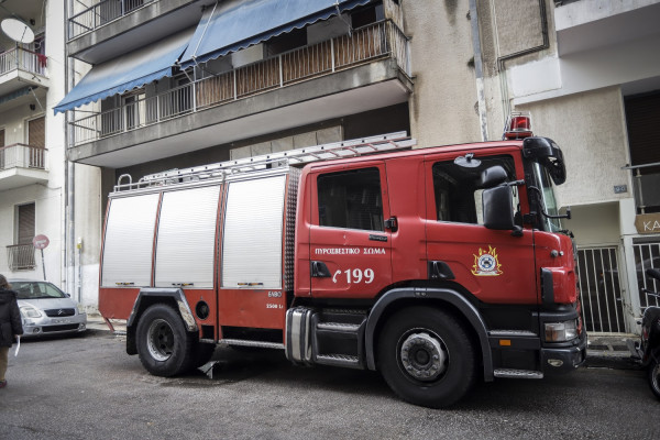 Θεσσαλονίκη: Φωτιά σε μπαλκόνι διαμερίσματος στην Τούμπα