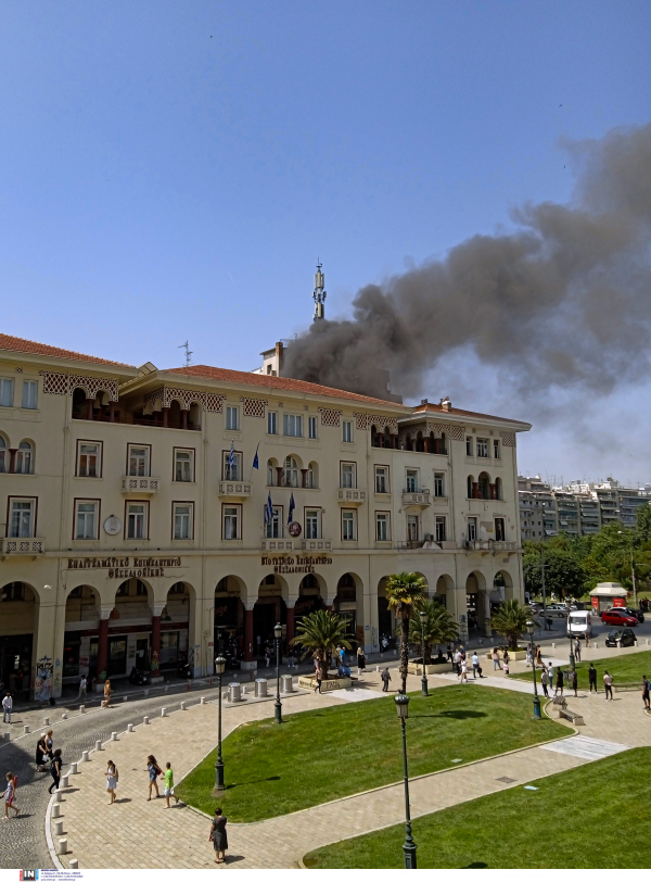 Θεσσαλονίκη: Δύο νέοι διασωληνωμένοι μετά τη φωτιά στο Βιοτεχνικό Επιμελητήριο (βίντεο)