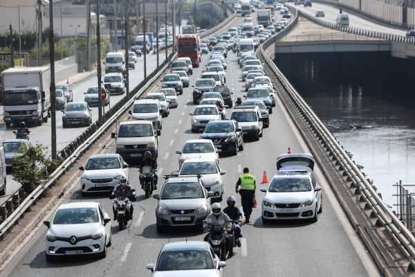 Τροχαίο στη λεωφόρο Κηφισού, προβλήματα στην κυκλοφορία