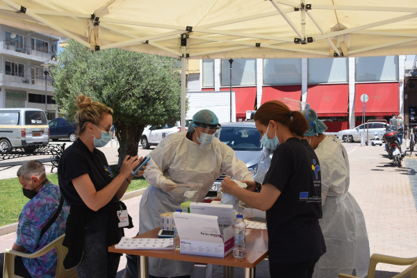 Δωρεάν rapid test το Σάββατο για ταξίδι με ΚΤΕΛ και πλοίο, τα σημεία του ΕΟΔΥ