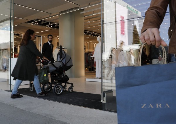 Γερμανός καλλιτέχνης κατηγορεί τη Zara για κλοπή πνευματικής ιδιοκτησίας