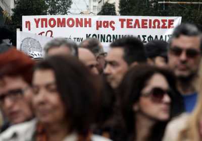 Σύνταξη από τα 52 για 500.000 γονείς