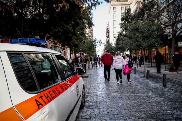 Σύψας: Πιθανή απαγόρευση κυκλοφορίας από τις 18:00 στην Αττική, τι εξετάζεται για τα σχολεία