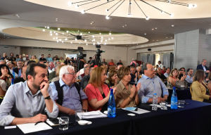 Ζωντανά η κρίσιμη κεντρική επιτροπή για το μέλλον του ΣΥΡΙΖΑ - Liveblog όλες οι εξελίξεις