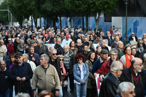 Σύνταξη από το Δημόσιο πριν τα 62 το 2026 - Ποιοι «κλειδώνουν» έξοδο