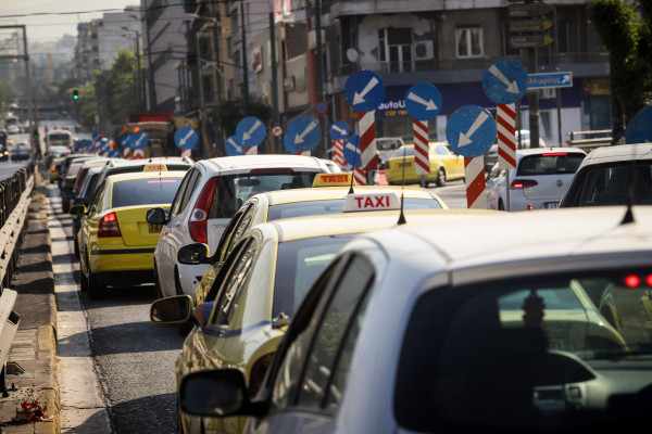 Κυκλοφοριακό «έμφραγμα» στην Συγγρού λόγω έργων - Ουρές χιλιομέτρων και ταλαιπωρία