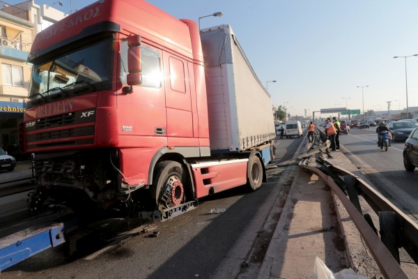 Γιο και αδερφό έχει χάσει σε τροχαία ο μοιραίος οδηγός της νταλίκας που σκόρπισε τον θάνατο