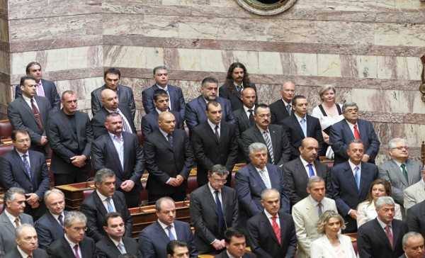 Άδεια στους προφυλακισμένους της Χρυσής Αυγής για την ψηφοφορία Προέδρου