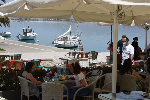 Σε ένα μήνα και... αγύριστες οι πληρωμές για τη στήριξη της εστίασης