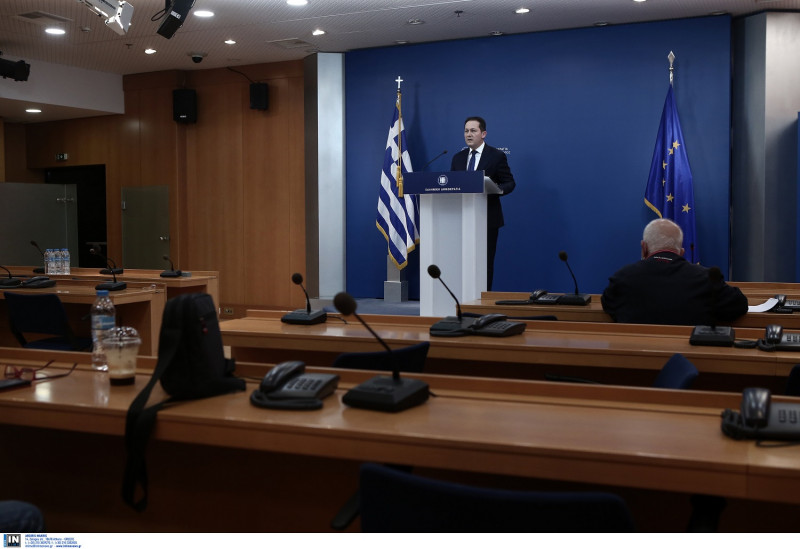 Πέτσας: Παράταση των μέτρων στήριξης για όσο χρόνο χρειαστεί