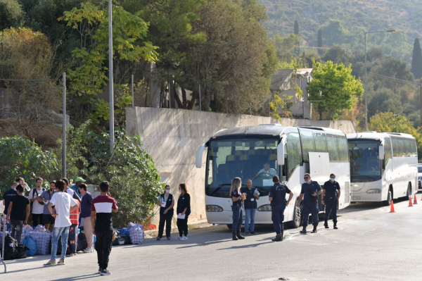 Πέντε συλλήψεις μελών εγκληματικής οργάνωσης για διακίνηση πλαστών δελτίων διεθνούς προστασίας, στη Σάμο