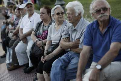 Τα επικουρικά ταμεία που πάνε στο ΕΤΕΑ με μείωση στις συντάξεις