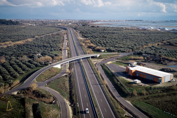 Κλειστή σήμερα και την Πέμπτη η εθνική οδός στο ύψος του Πλαταμώνα