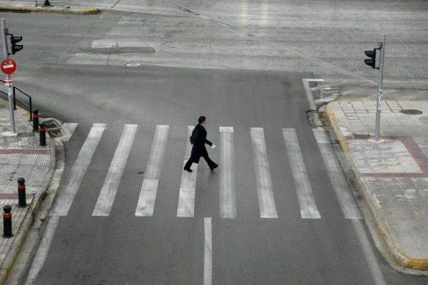 Απαγόρευση κυκλοφορίας: Πρώτη ημέρα με 1 εκατ. sms στο 13033, εικόνα συμμόρφωσης, καθοριστικό το επόμενο 10ημερο