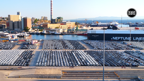RoRo Car Terminal: Μια «πόλη» από χιλιάδες καινούργια αυτοκίνητα στο λιμάνι του Πειραιά – Εντυπωσιακό drone βίντεο