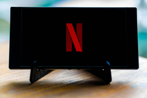 Netflix: Ποια γνωστή σειρά έκοψε μετά τη δεύτερη σεζόν
