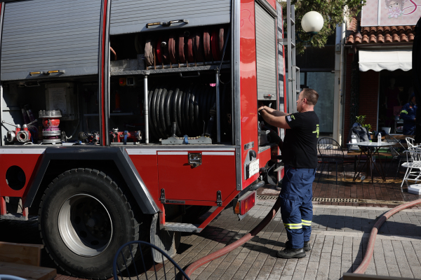 Φωτιά σε αυτοκίνητο που κινούνταν επί της Λεωφόρου Φλέμινγκ