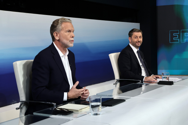 Debate ΠΑΣΟΚ: Πρώτη «κόντρα» το δανειολόγιο - Η ερώτηση Γερουλάνου και η απάντηση Ανδρουλάκη