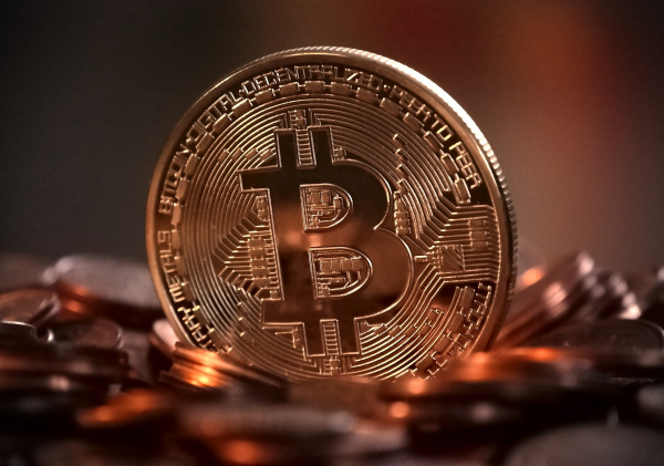 Κίνα: «Παράνομες οι συναλλαγές με Bitcoin και κρυπτονομίσματα - Θα κυνηγήσουμε τους εμπλεκόμενους»