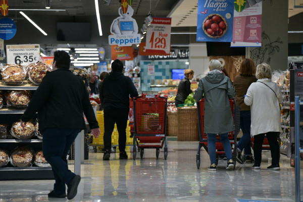 Το ωράριο καταστημάτων και σούπερ μάρκετ τη Μεγάλη Εβδομάδα, ποιες μέρες θα παραμείνουν κλειστά