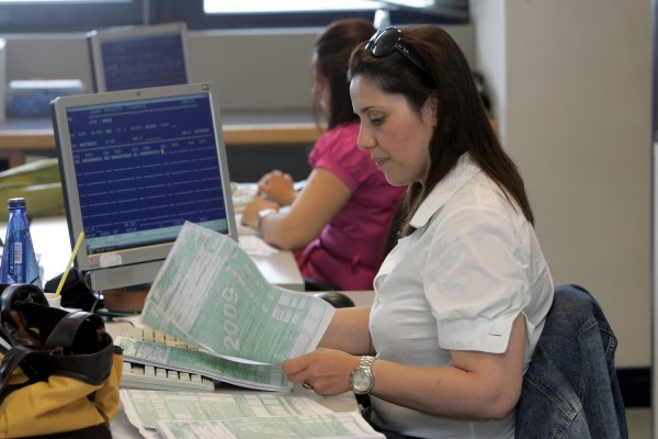 ΑΑΔΕ: Τι προβλέπει η συνολική ρύθμιση για ξεχωριστές φορολογικές δηλώσεις συζύγων