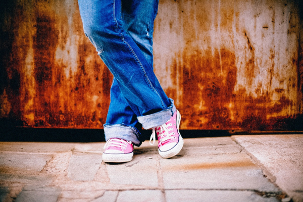 Φαρδύ, skinny ή bootcut: Το λευκό jeans είναι απαραίτητο και για τα καλοκαιρινά σου outfit