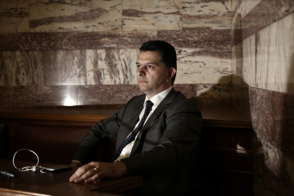 Σιωπή για τον Μπεκίρη