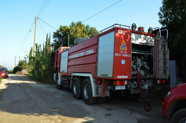 Φωτιά στον Νέο Βουτζά, κοντά στο Λύρειο Ίδρυμα