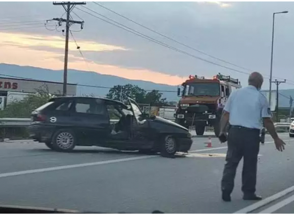 Καβάλα: Τραγωδία στην άσφαλτο με δύο νεκρούς - Μοιραία αναστροφή και πλαγιομετωπική σύγκρουση με φορτηγό