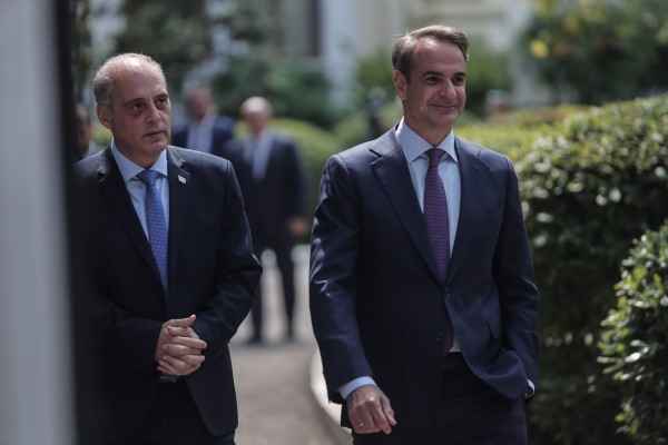 Πιστός «λαγός» του Μαξίμου