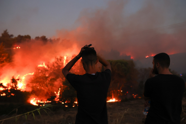 Φωτιά στην Αττική: Νέο «112» - Εκκενώνεται η Νέα και Παλαιά Πεντέλη