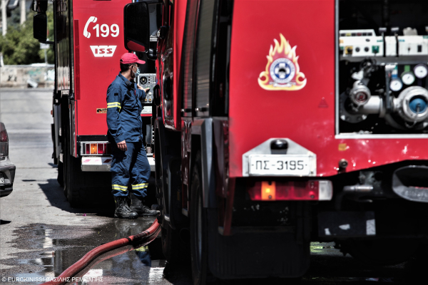 Συναγερμός για φωτιά στην Ηλεία: Και εναέρια μέσα στην κατάσβεση