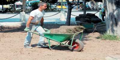 Ανειδίκευτοι εργάτες και μικροεπαγγελματίες τα άτομα με ξένη υπηκοότητα στην Ελλάδα