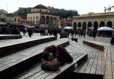 «One stop»: «Χείρα βοηθείας» στους αστέγους της Αθήνας