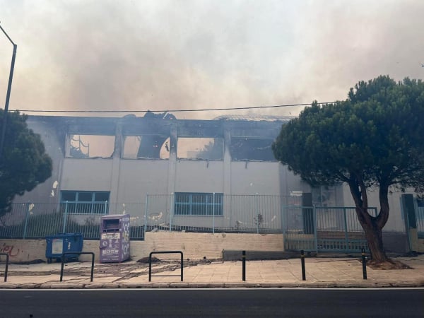 Επιτελικό... μπάχαλο: Στάχτη σχολείο στην Πεντέλη, σοκάρει η φωτογραφία