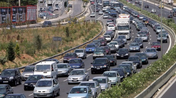 Ουρές χιλιομέτρων στον Κηφισό