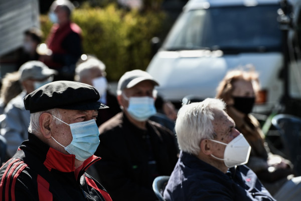 Από σήμερα οι πληρωμές για συντάξεις - Ακολουθούν επιδόματα ΟΑΕΔ, ΟΠΕΚΑ, Δώρο Πάσχα